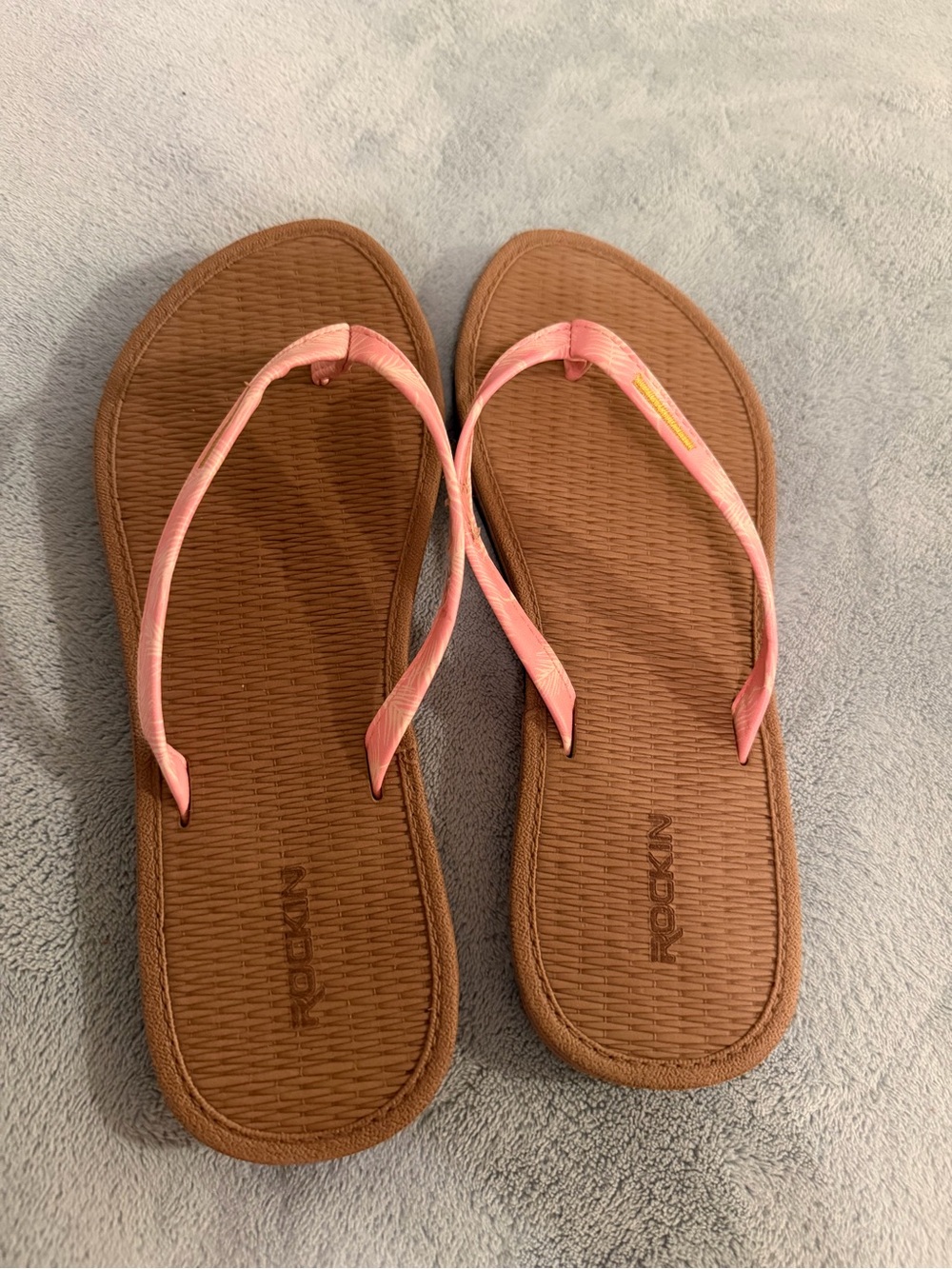 Rockin' Comfort Women's Brown Footbed Sandals with Pink Straps